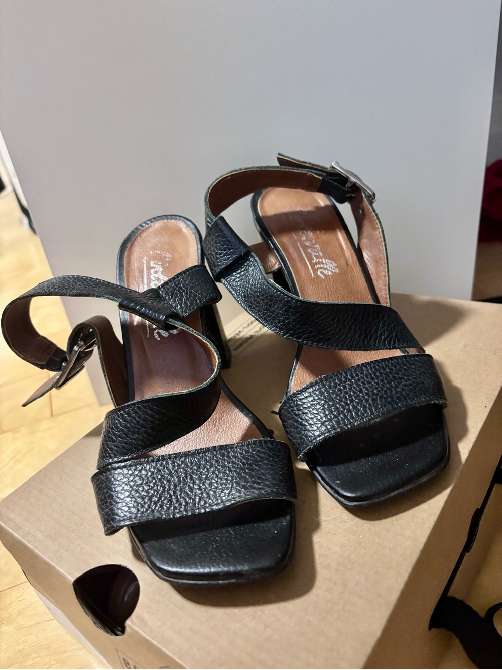 L'Intervalle Black Pebble Leather Block Heel Sandals Strappy Size 37